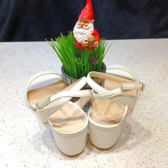 LE Chateau White Sandals - Picture 6 of 10